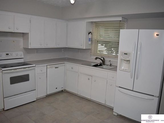 4th image of 4929 N 93rd Ave