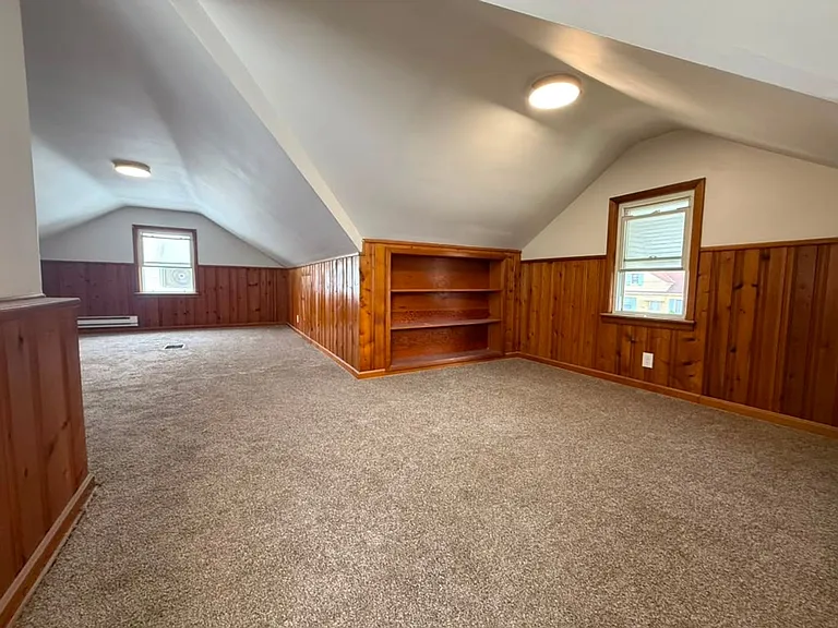 16011 Maplewood Ave — Photo 9