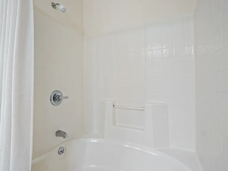 Harbor Village at the Commons — Photo 13