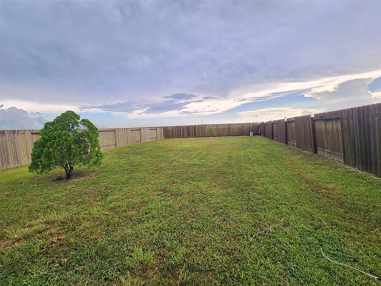 207 Tejas Village Pkwy — Photo 18