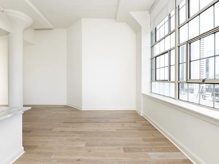 2121 Market Street — Photo 7