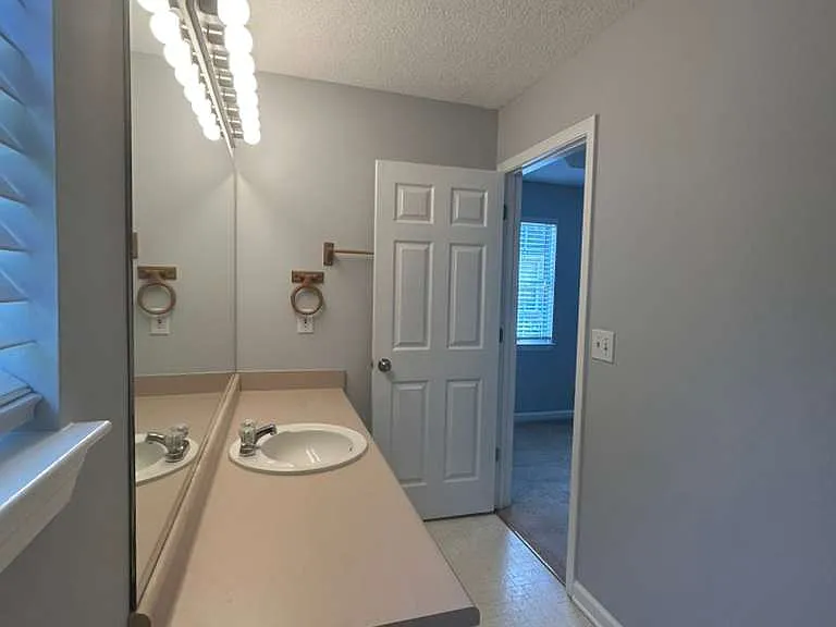 90 Pointe North Dr — Photo 28