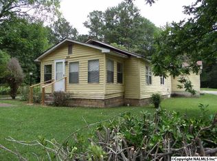 1616 Springfield Ave, East Gadsden, AL 35903