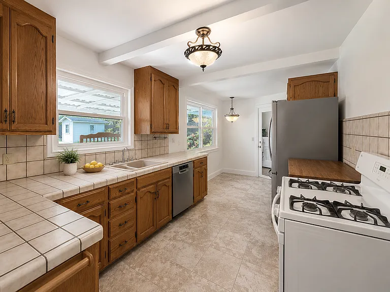 Kitchen + Dining space