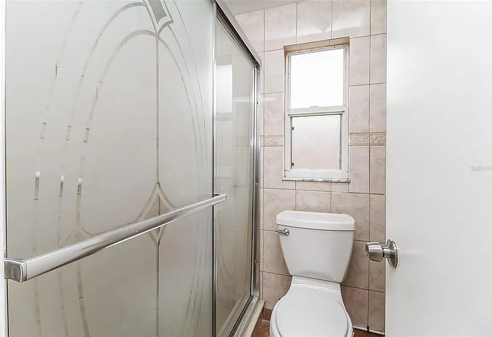 3 bed, 1252 sqft, $2,050 — Photo 1