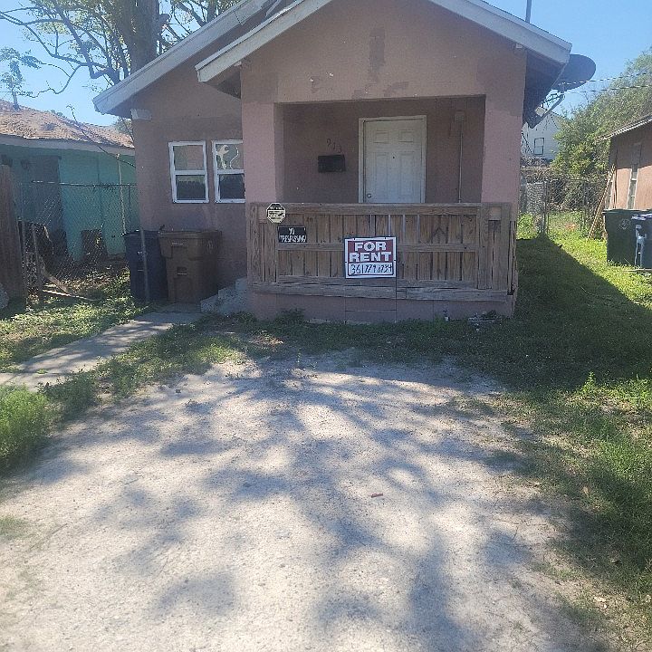 1st image of 913 Coleman Ave
