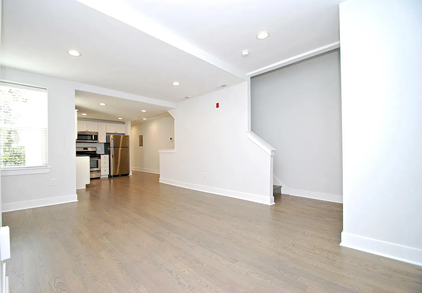 2 bed, 1000 sqft, $1,750 — Photo 4
