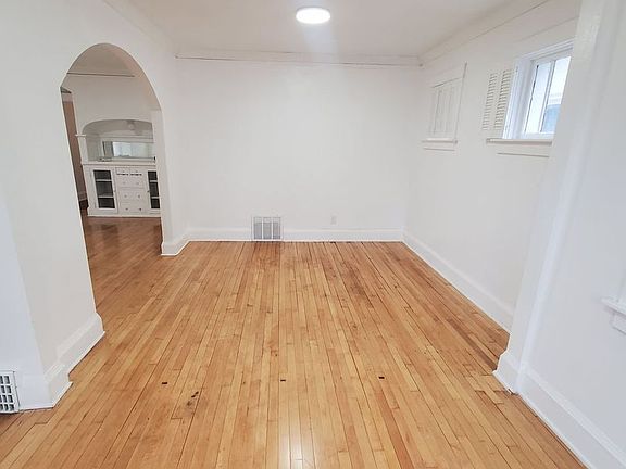 2nd image of 3110 W Cameron Ave #3110