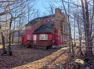 1493 Waterfront Dr, Tobyhanna, PA 18466