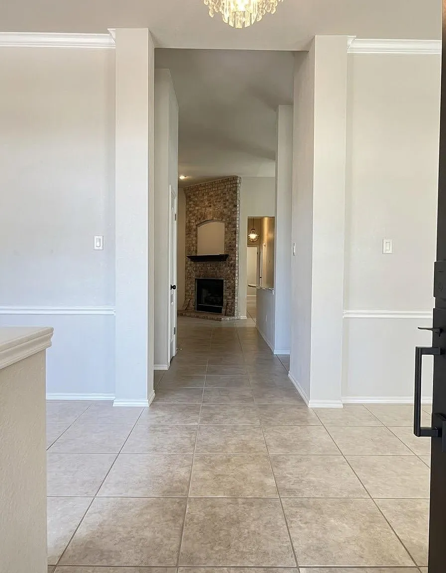 3 bed, 2131 sqft, $3,150 — Photo 2