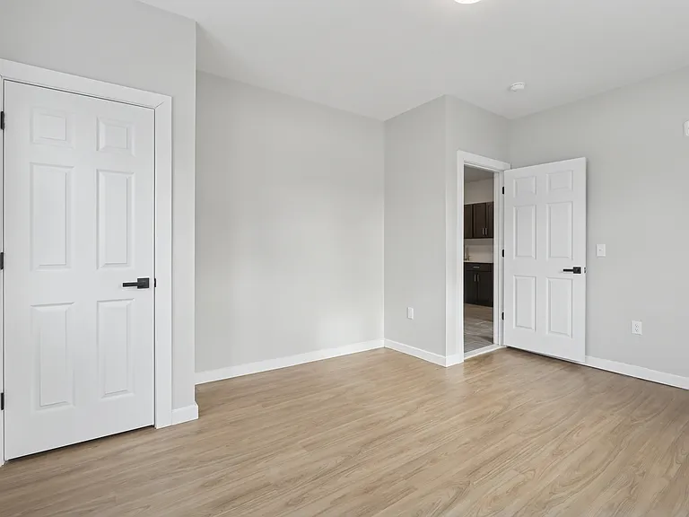 240 Broadway #2 — Photo 22