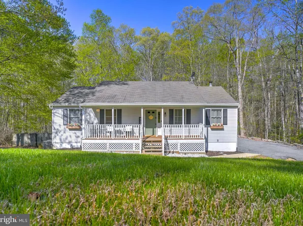 37031 W Spicer Dr, Mechanicsville, MD 20659