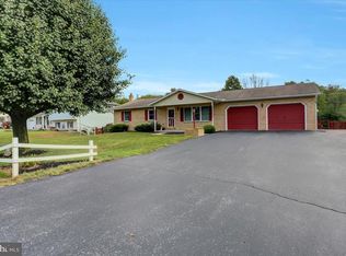 12510 Randy Dr, Greencastle, PA 17225