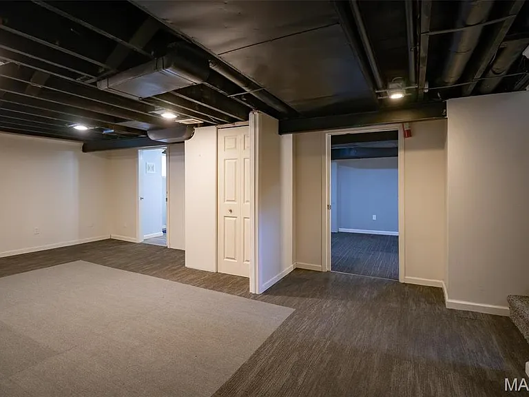330 Calvert Ave — Photo 17