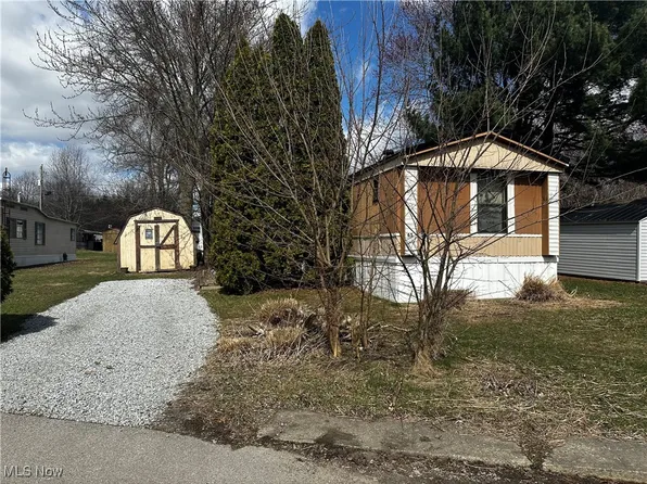 65 Melody Ln, Apple Creek, OH 44606
