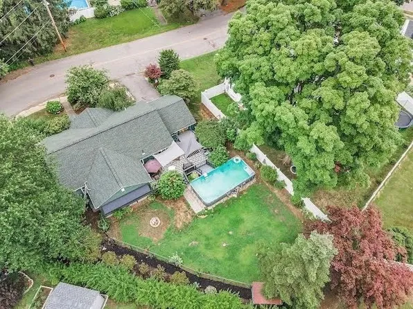 31 Haskell Ave, Leominster, MA 01453