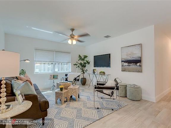5th image of 1400 NE 35th St