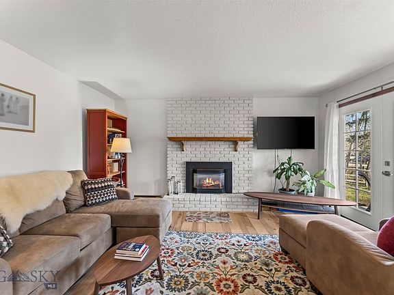 4th image of 2200 W Dickerson St APT 27
