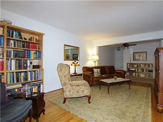 Sold by Exclusive Properties Sotheby's International Realty | media 6