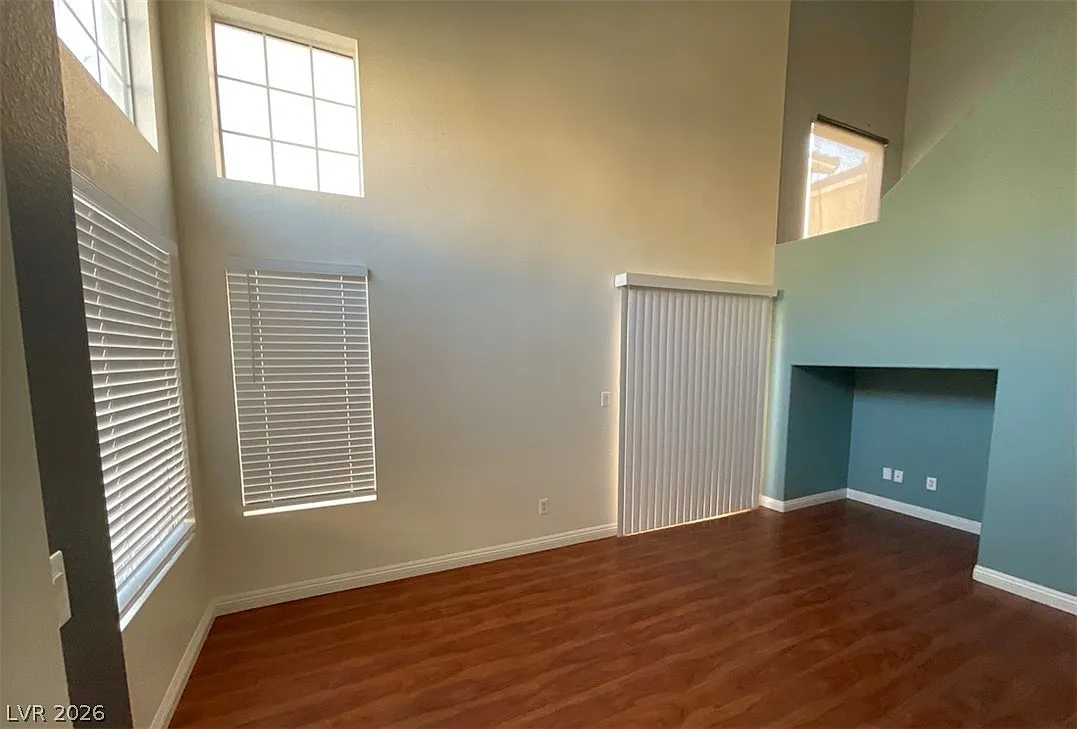 3 bed, 2.0 bath, 1184 sqft, $1,695 — Photo 3