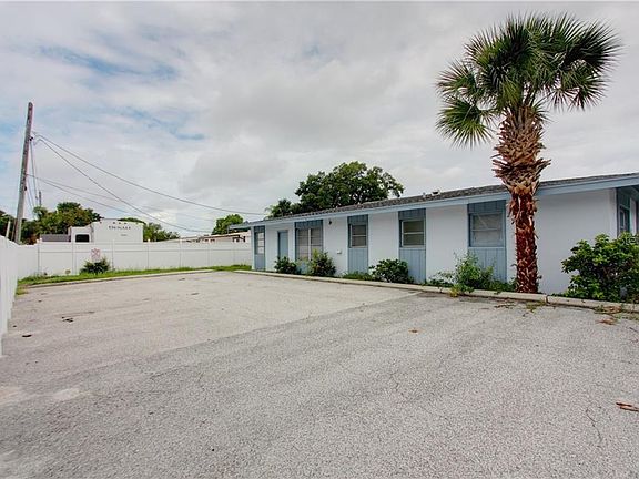 2nd image of 3146 Claude Ln