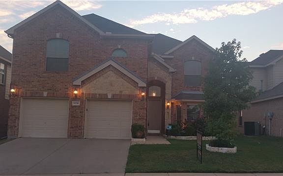 2nd image of 11216 Whispering Brook Ln
