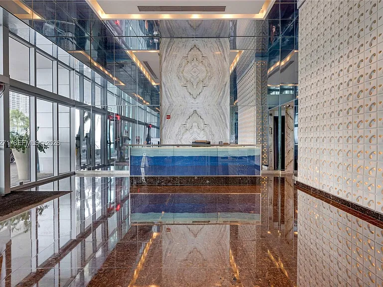 335 Biscayne Blvd #1004 — Photo 33