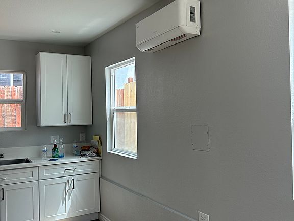 4th image of 707 68th St #B