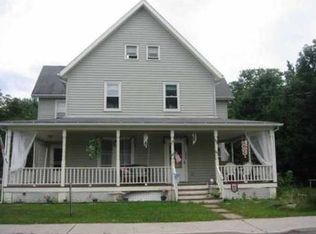198 Center St, Pine Bush, NY 12566