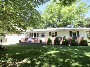 4501 Greenlawn Ct, Pekin, IL
