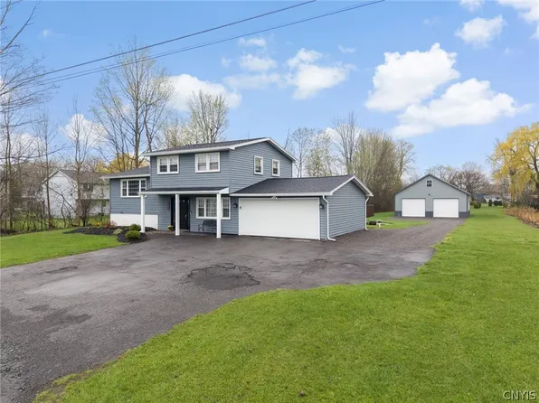 8305 Sandra Ave, Cicero, NY 13039