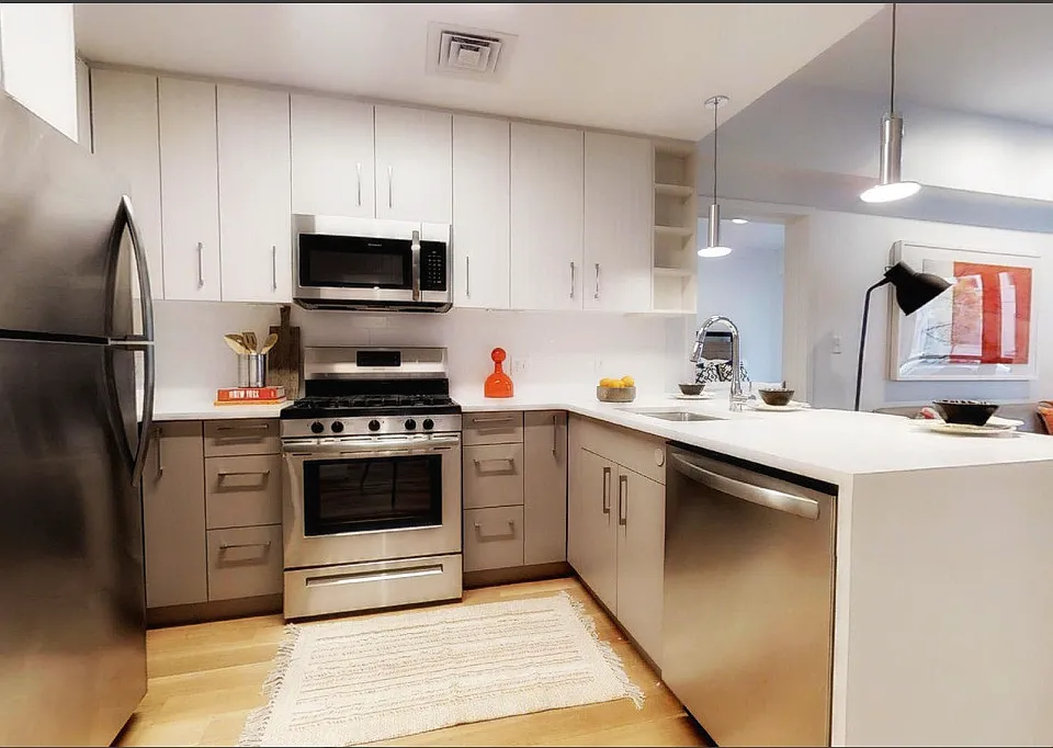 150 Camden St #509D