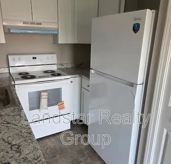 3221 Kemmons Dr #2 — Photo 12