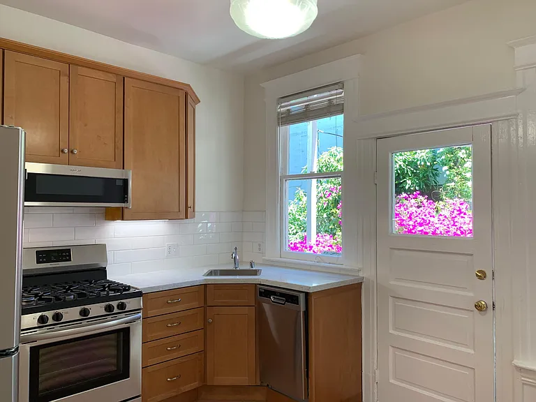 565 Natoma St — Photo 4