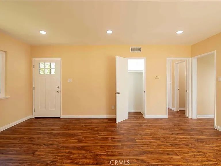 7630 Minstrel Ave — Photo 7