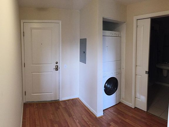 Foyer, Washer/Dryer, Door to Bathroom