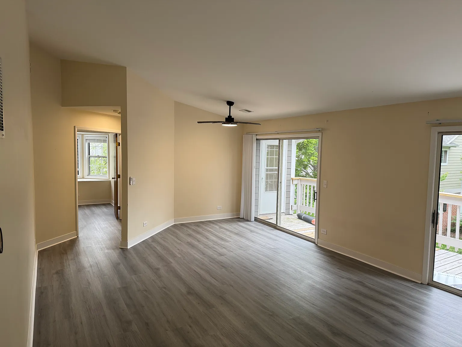 2 bed, 1456 sqft, $2,400 — Photo 2