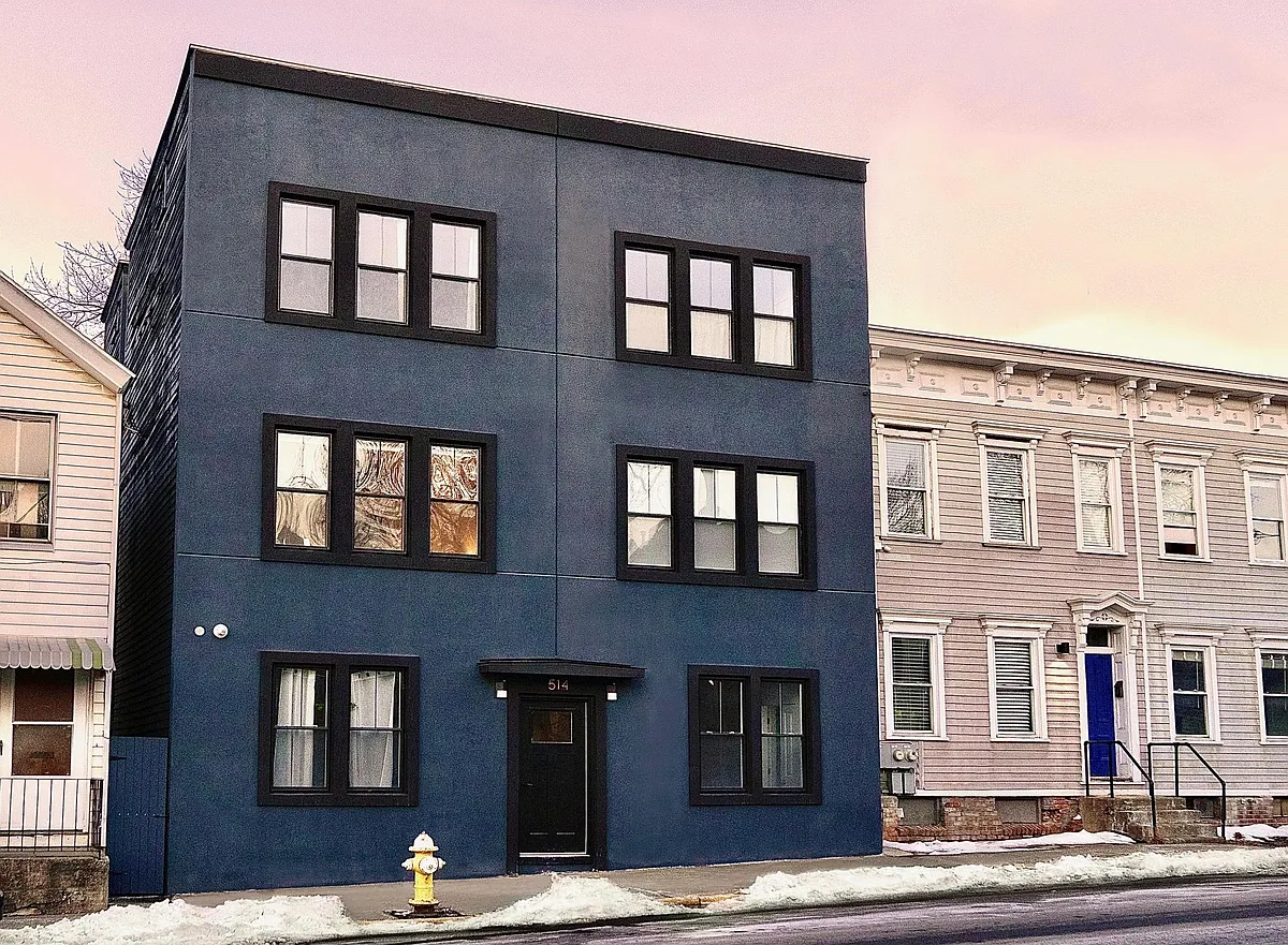Front Exterior - 514 State St #7