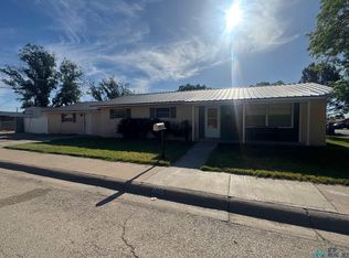805 S 15th St, Artesia, NM 88210