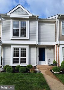 151 Edinburgh Sq, Sterling, VA, 20164