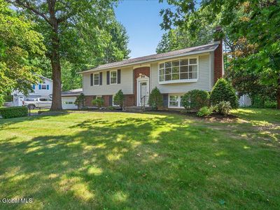 12 Lori Lane, Clifton Park, NY, 12065