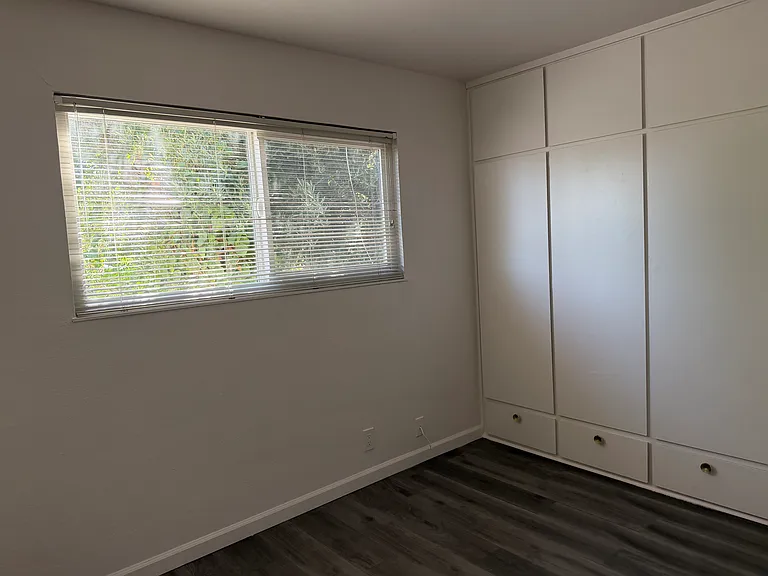 3609 Rowley Dr — Photo 10
