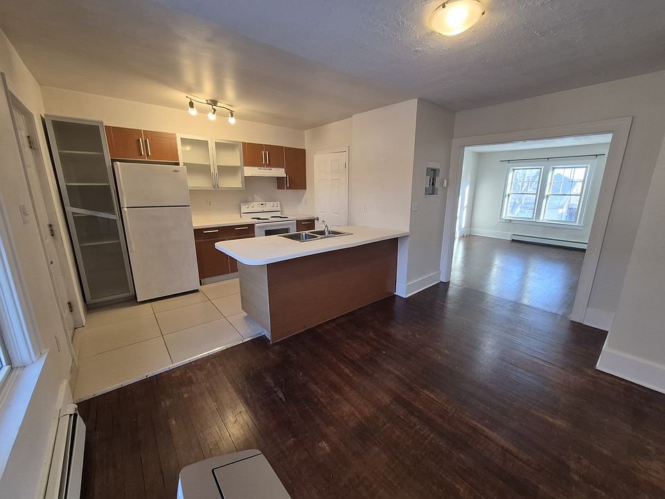 1st image of 1640 Ontario St #2