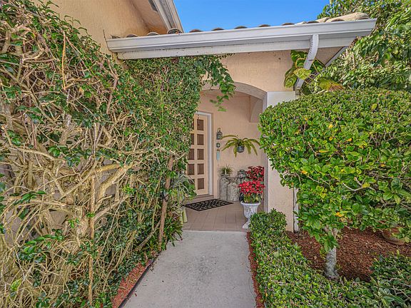 5th image of 8553 Belfry Pl