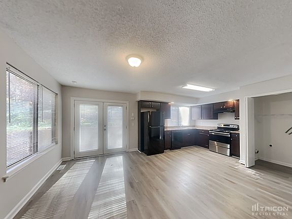 3rd image of 6805 Brookwood Ct