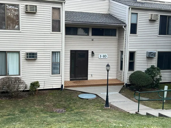 4 Woodland Drive #4, Cromwell, CT 06416
