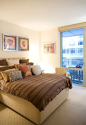 Sold by Citi-Spaces | media 2