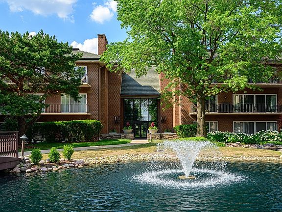 3rd image of 4 Oak Brook Club Dr APT F308