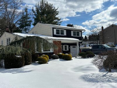 5 Downing Dr, East Brunswick, NJ, 08816