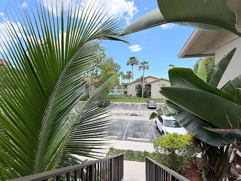 1541 Windorah Way #E — Photo 33